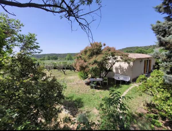 Cotignac (83570) COTIGNAC Grande propriété, 3 Bâtisses sur 3500m² de terrain arboré avec vue dégagée, idéal pour une activité