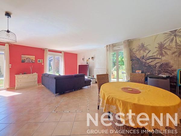 SAINT LAURENT DE MURE Proche Centre bourg - Appartement TYPE 3 de 88 m² avec magnifique jardin de 360 m²