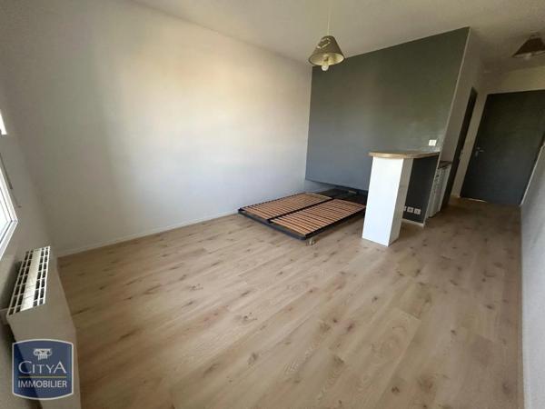 Appartement à louer 1 pièce 20.92m² Niort (79000)