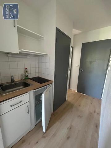 Appartement à louer 1 pièce 20.92m² Niort (79000)