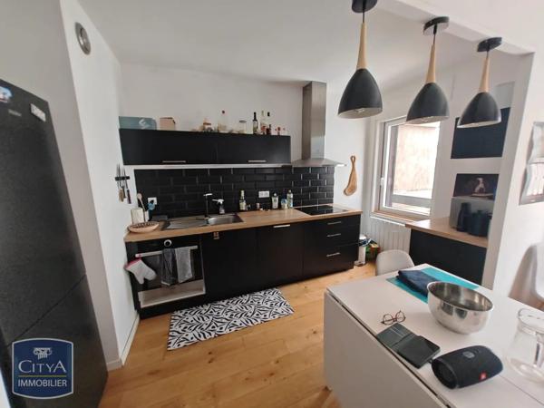 Appartement à louer 3 pièces 68.72m² Angoulême (16000)