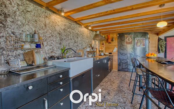 Maison à vendre    10 pièces • 340 m2 Alba-la-Romaine