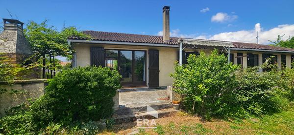 PAREMPUYRE - Maison familiale 160 m² de plain-pied sur 2000 m² de terrain - CALME