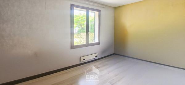 PAREMPUYRE - Maison familiale 160 m² de plain-pied sur 2000 m² de terrain - CALME
