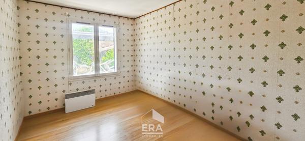 PAREMPUYRE - Maison familiale 160 m² de plain-pied sur 2000 m² de terrain - CALME