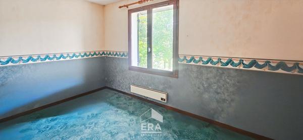 PAREMPUYRE - Maison familiale 160 m² de plain-pied sur 2000 m² de terrain - CALME