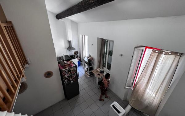 Immeuble à vendre    6 pièces • 202,90 m2 Marseille 8