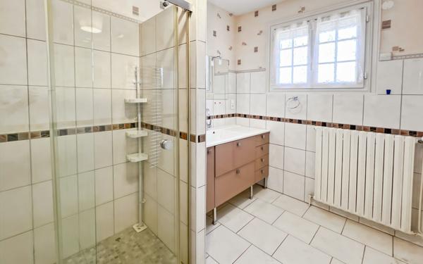 Maison à vendre    7 pièces • 165,73 m2 Tavers