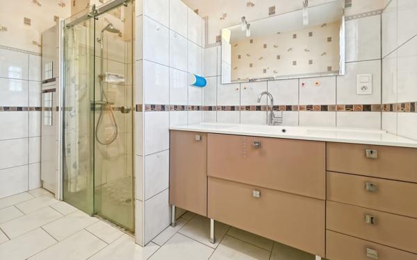 Maison à vendre    7 pièces • 165,73 m2 Tavers