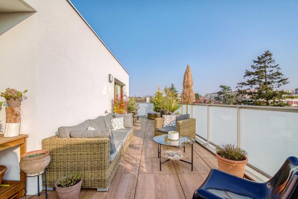 SUPERBE PENTHOUSE  – T4 DE 117M2 AVEC TERRASSE DE 80M2