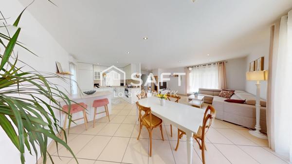 Belle villa non mitoyenne  , 4 chambres . Limite Vaulx milieu