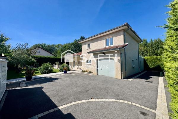 Belle villa non mitoyenne  , 4 chambres . Limite Vaulx milieu