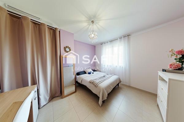 Belle villa non mitoyenne  , 4 chambres . Limite Vaulx milieu