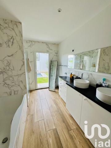 Maison à vendre 5 pièces 118 m² La Rochelle