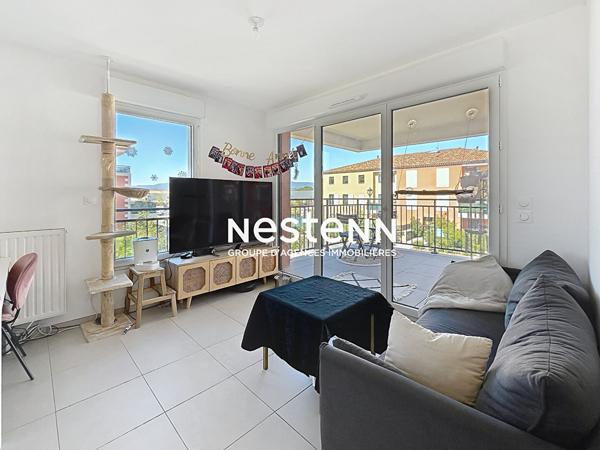 Exclusivité ! Le Puy Sainte Reparade - Appartement  2 pièce(s), 41m2 avec terrasse