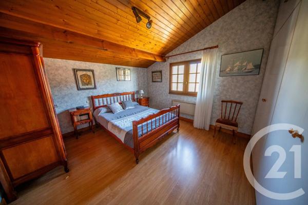 Maison à vendre  7 pièces - 150,99 m 2   ST MEDARD EN JALLES  - 33