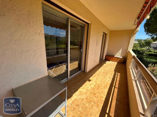 Appartement à louer 2 pièces 30.51m² Sanary-sur-Mer (83110)