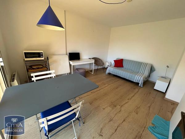 Appartement à louer 2 pièces 30.51m² Sanary-sur-Mer (83110)