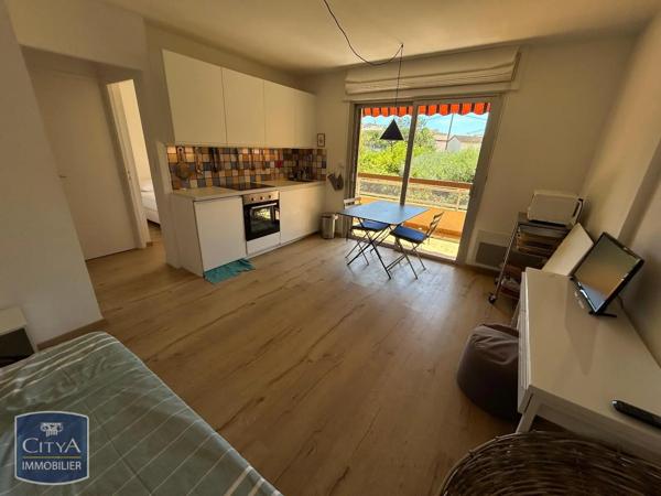 Appartement à louer 2 pièces 30.51m² Sanary-sur-Mer (83110)