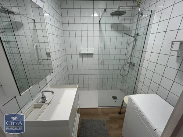 Appartement à louer 2 pièces 30.51m² Sanary-sur-Mer (83110)