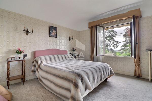 Maison Saint Leu La Foret 7 pièce(s) 150 m2 + DEPENDANCE + GARAGE + SOUS SOL