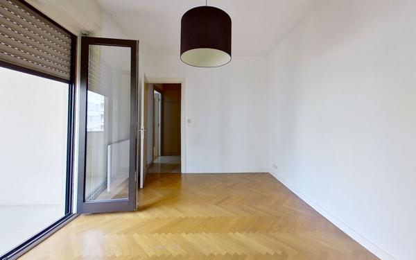 Appartement à vendre    3 pièces • 76,06 m2 Lyon 6