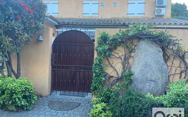 Appartement à vendre    2 pièces •  Porto-Vecchio