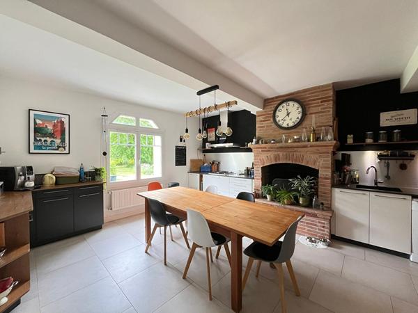 Grande maison de 200m² avec 5 chambres et dépendances sur St-Sulpice !