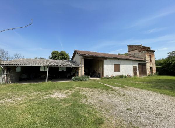 Grande maison de 200m² avec 5 chambres et dépendances sur St-Sulpice !