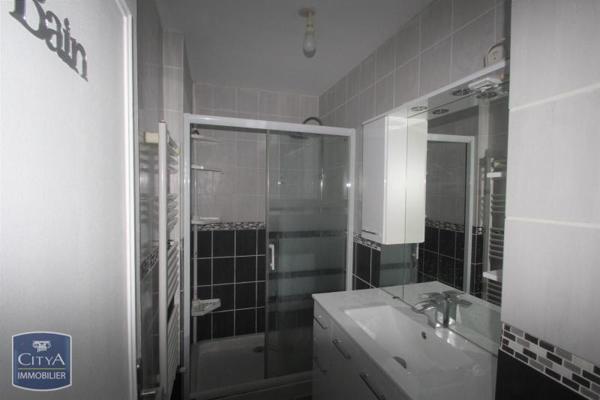 Appartement à louer 3 pièces 79.3m²