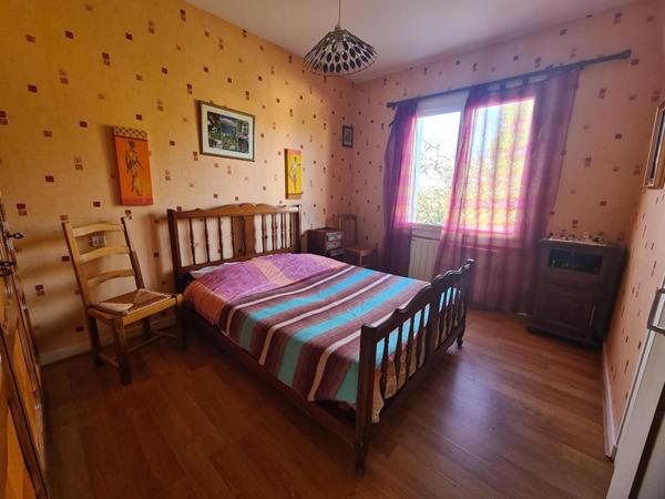 Maison à Saintes 4 pièces 84 m² sur sous sol