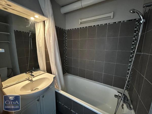 Appartement à louer 2 pièces 29.37m² Lille (59000)