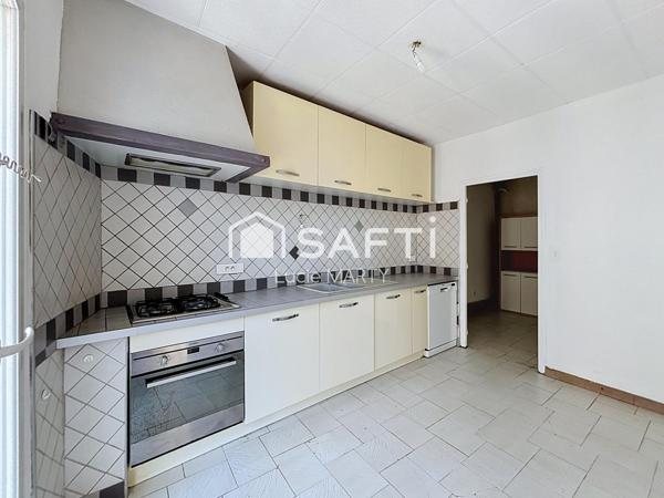 Centre de Sérignan – Duplex T4 avec grenier aménageable de 59 m² – Dernier étage – Fort potentiel