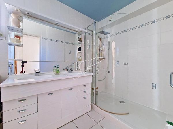 Maison 6P 137 m² 5 chambres 2 garages piscine