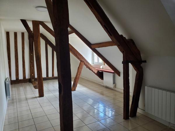 Appartement centre ville Verneuil /Avre en duplex au 2 eme étage 99 000 €