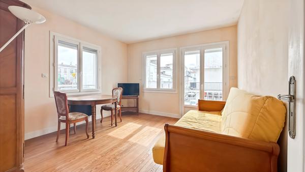 Appartement
         3 pièces
        - 40 m² Exclusivité
