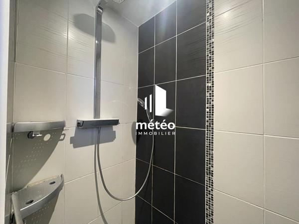 Exclusivité Météo Immobilier – maison de plain-pied sur terrain exceptionnel de +9000m² avec dépendances