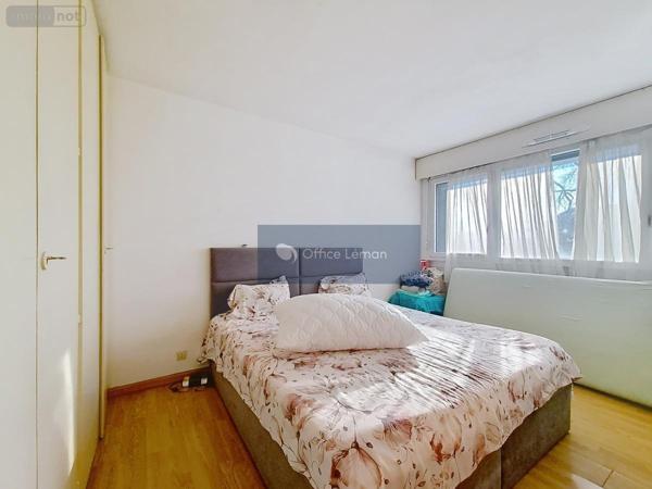 Appartement à vendre à Ferney-Voltaire dans l'Ain (01210), ref : 01047-759