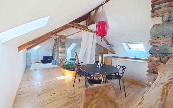 Appartement à vendre    3 pièces • 100 m2 Pau