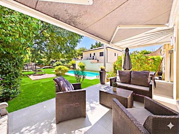 Superbe Maison T5 180m2 avec Piscine et Garage de 50m2!!!