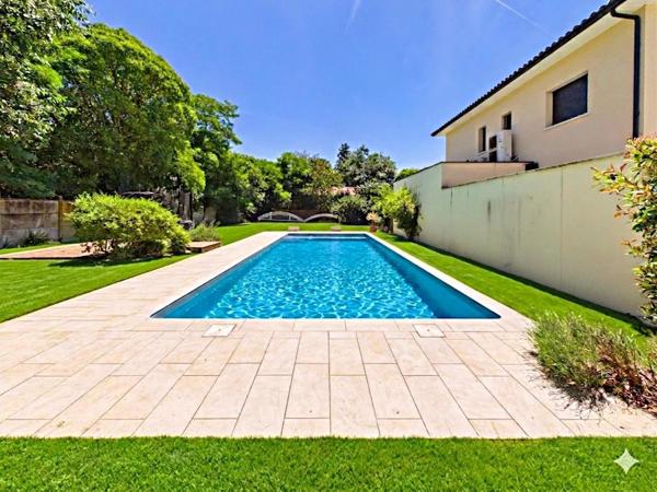 Superbe Maison T5 180m2 avec Piscine et Garage de 50m2!!!