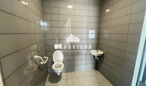 A LOUER : LE MANS ROCADE SUD - LOCAL COMMERCIAL D'ENVIRON 430 M².
