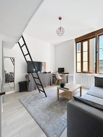 LYON 4 - PRESQU'ILE- STUDIO DE 19M² AVEC MEZZANINE IDEALEMENT SITUE