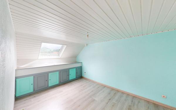 Immeuble à vendre    11 pièces • 350 m2 Étueffont