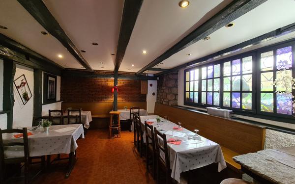 Immeuble à vendre    11 pièces • 350 m2 Étueffont