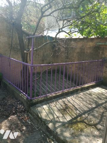 Maison de ville avec garage et terrasse, dans le centre historique, proche commodités