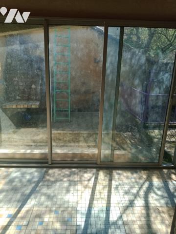 Maison de ville avec garage et terrasse, dans le centre historique, proche commodités