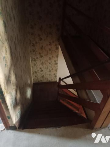 Maison de ville avec garage et terrasse, dans le centre historique, proche commodités