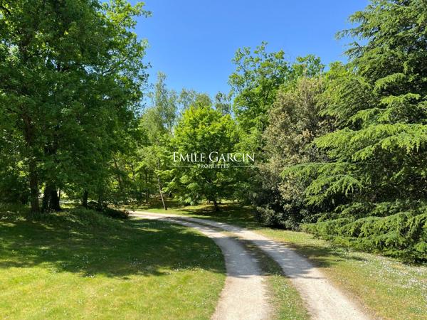 Essonne - A vendre proche de Lardy propriété de charme et parc de 3 ha
