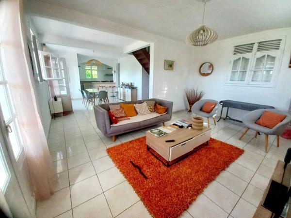 Villa à vendre, 6 pièces LE GOSIER (971) GUADELOUPE, 120 M2 proche centre